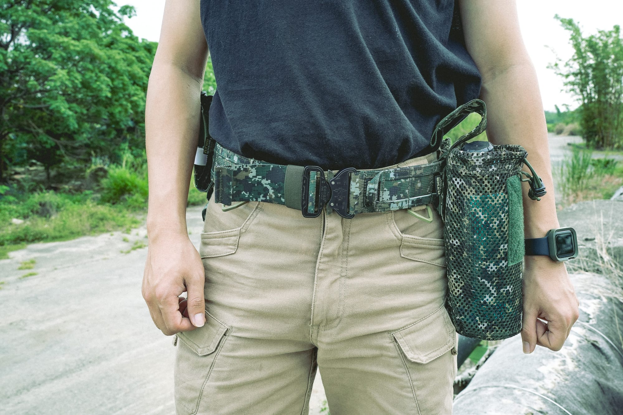 A-TWO 折疊圓筒型收納袋，適合收入折疊椅或水平等長型裝備。圖片：傲骨戰術裝備屋