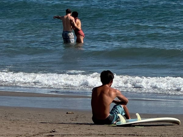 Take it slow：在峇里島學到呼吸、衝浪與冥想。圖片：Trestin